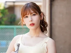 "Anh yêu~ quần áo nhỏ quá... ngực em hở mất rồi..." "Ôi, nhiều nước quá~ Em sắp xuất tinh rồi..." Bạn gái ngực khủng xinh đẹp bị quan hệ nhiều tư thế mà không dùng bao cao su tại nhà...