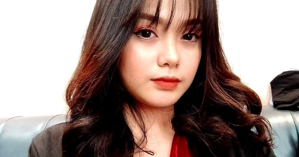 Tôi thấy bạn gái ngực bự của tôi đang xem phim khiêu dâm nên tôi đã quan hệ với cô ấy một cách mạnh bạo và xuất tinh vào cô ấy